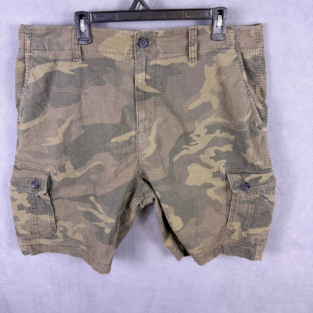 Y2K Old Navy Mens Cargo Shorts Size 40 Camo Relaxed Military Skater Ripstop Knee